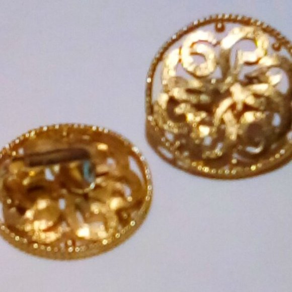 Celtic Design Gold-Tone Circular Clip-On Earrings - Picture 3 of 4